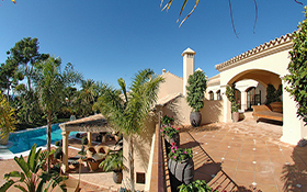 Villa estilo Cortijo en Los Monteros, Marbella